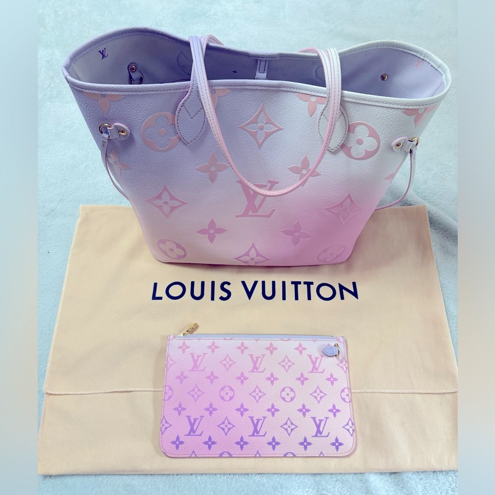 Louis Vuitton never full spring in the city bag